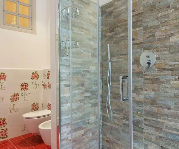 Vespucci- Quite Historic Palace Apartmán *